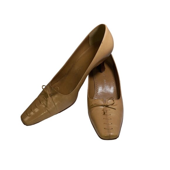 ANTONIO Melani Glove Fit Square Toe Heels - Picture 2 of 6